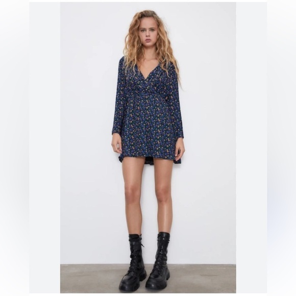 Zara Dresses & Skirts - Zara Shoulder Pad Long Sleeve Ditsy Floral Print Mini Dress